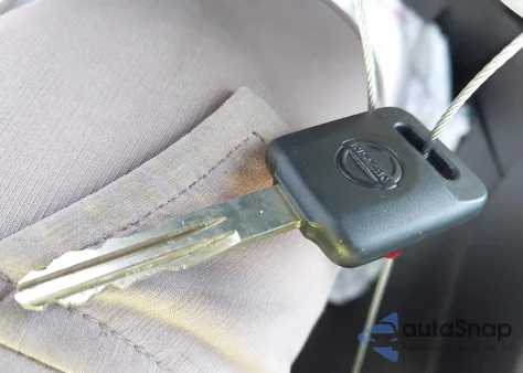 2024 Nissan Versa 1.6 S z USA, uszkodzony, nr VIN 3N1CN8DV8RL862002